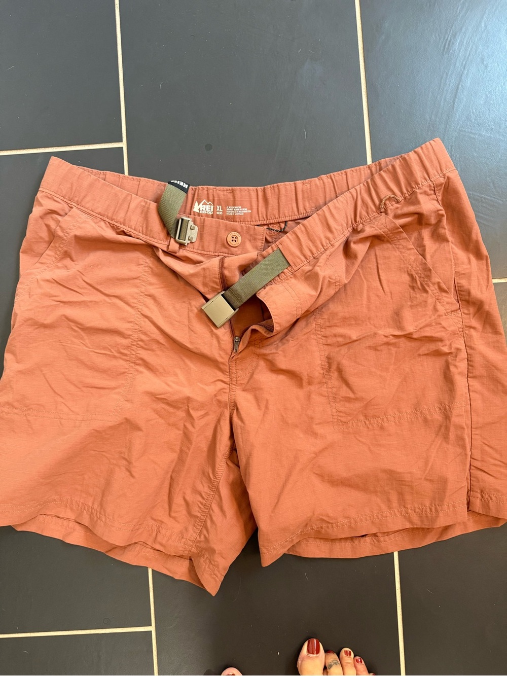 REI Men’s Rust Orange Outdoor Shorts with Built-In Belt